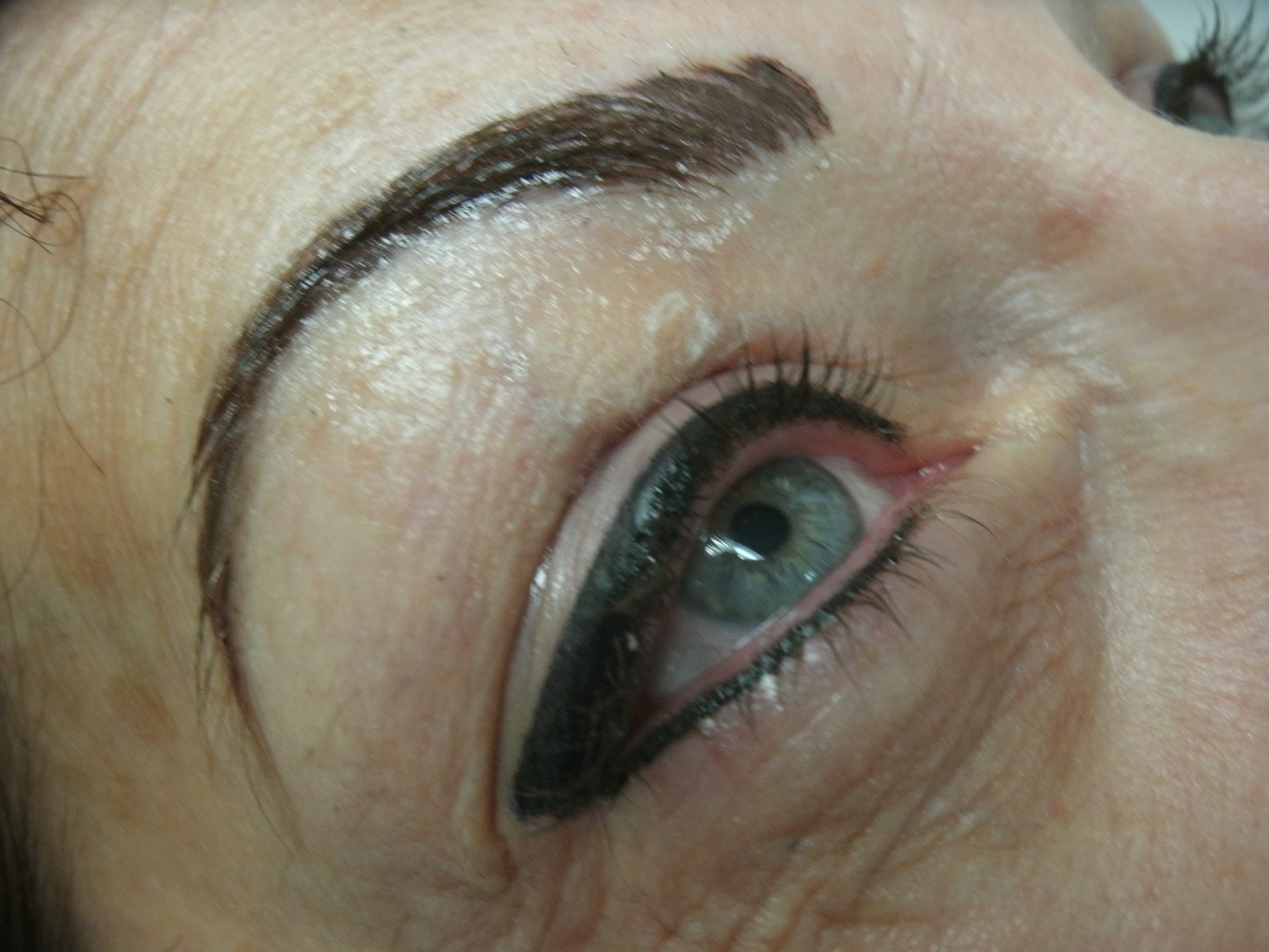 Top Rated! Professional Permanent Eyeliner in Altoona, WI